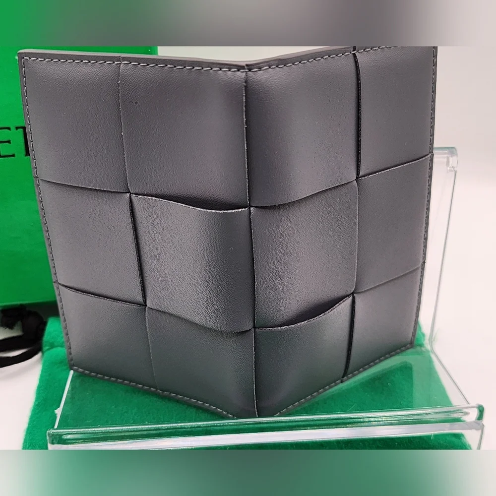 Bottega Veneta Cassette Flap Intrecciato Bi-fold NWOT